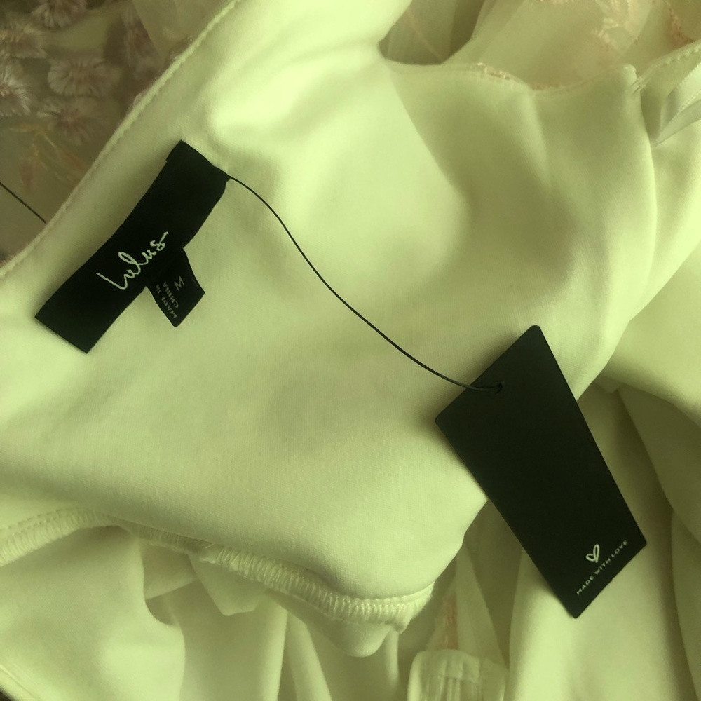 New: Lulus Distinctly Sweet White Floral Embroidered Tie-Strap Midi. Size Med - Picture 9 of 12
